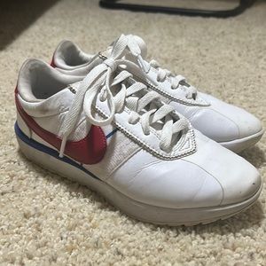 W NIKE Cortez Size: 6.5 color | white, red, blue